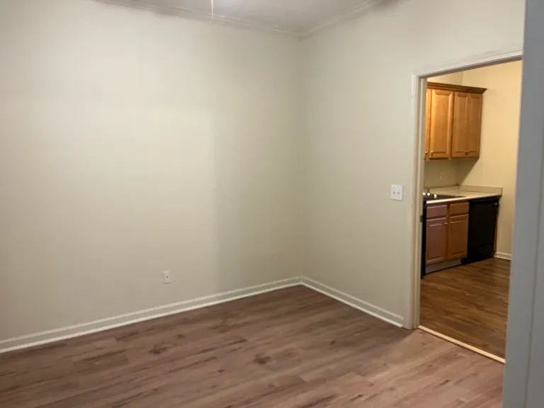216 Lincoln Grn #B — Photo 10