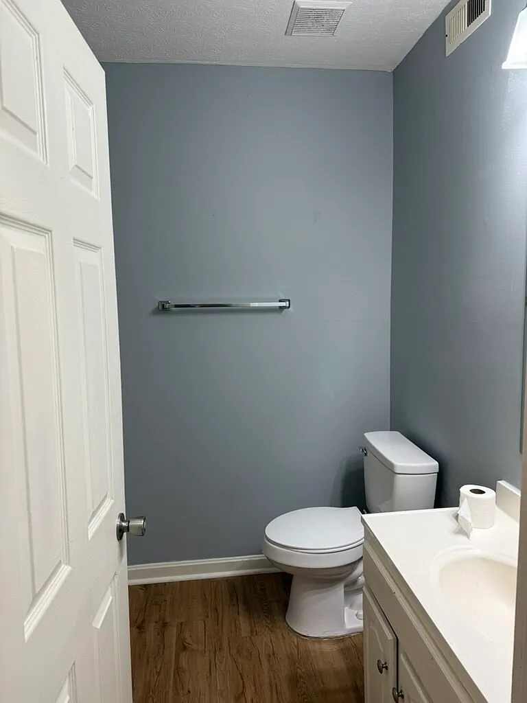 1612 W Market St — Photo 2