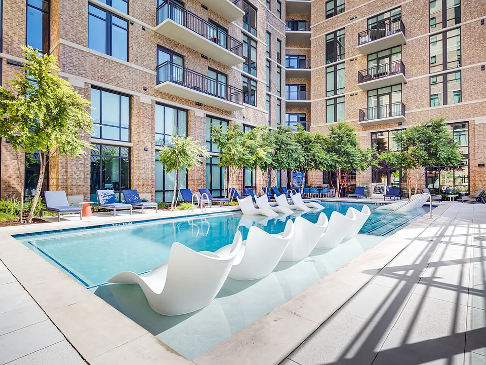 The Bowen apartments community photo