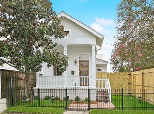3728 Laurel St, New Orleans, LA 70115