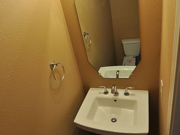 3rd image of 14323 Mirkwood Ln