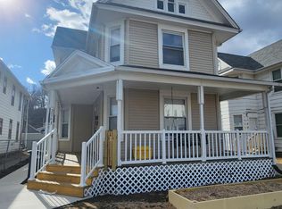 2763 Jackson St, Dubuque, IA 52001