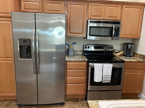 2nd image of 1011 Starwood Ave #15