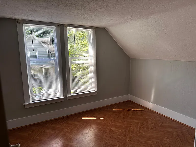 upper bedroom
