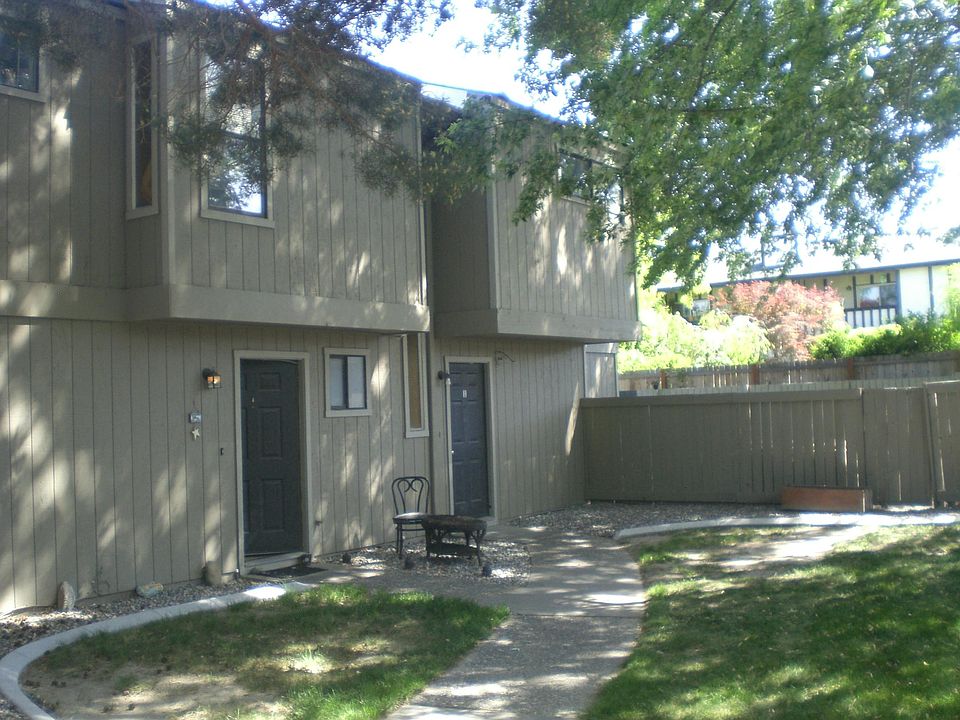 1st image of 1839 Peachtree Ln APT 1