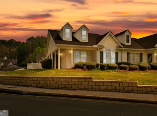 1017 Pinehurst Dr, Peachtree City, GA