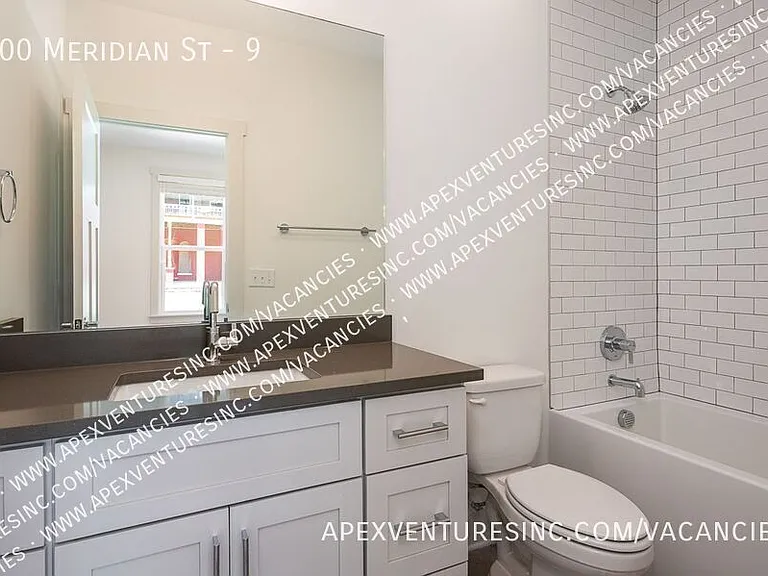 900 Meridian St #9 — Photo 3