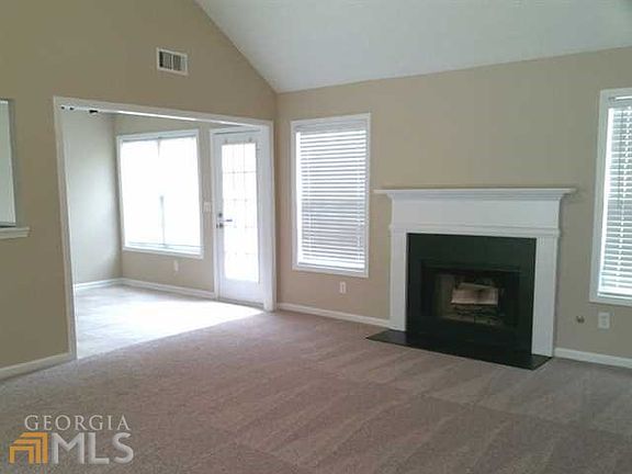 5th image of 7672 Pond View Ln