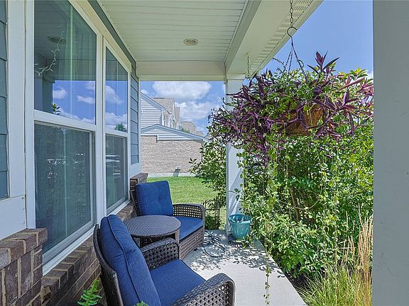 3rd image of 8739 Elysee Cir