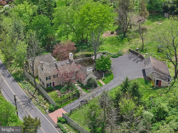 2135 S Sugan Rd, New Hope, PA 18938