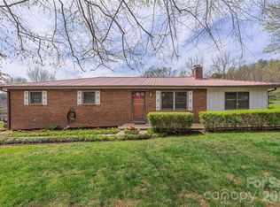 13 Forge Dr, Mills River, NC 28759