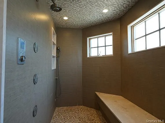 3 Pennsylvania Ct — Photo 29