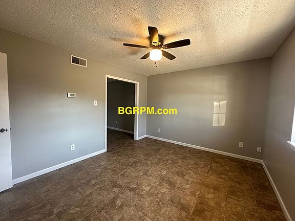 3rd image of 1099 W Elm St APT A