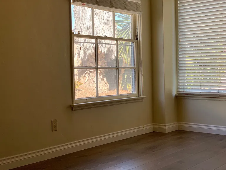 1215 S. Ditmar St. — Photo 6