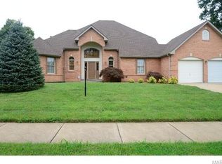 5065 Kerth Rd, Saint Louis, MO 63128