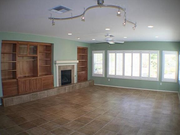 3rd image of 2160 Peyten Park St