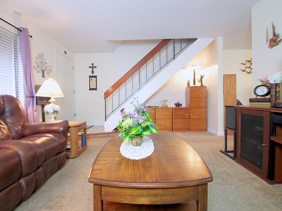 3rd image of 4626 Columbia River Ct