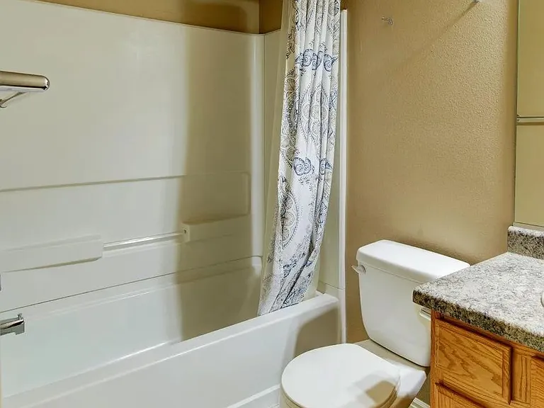 173 E Fiddlers Canyon Rd #11 — Photo 9