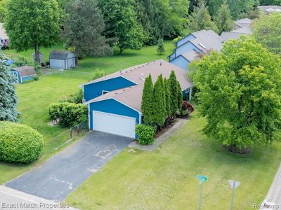 3232 Green Oak Dr, Commerce Township, MI, 48390