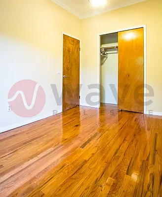 Rented by Wave Real Estate Group | media 32