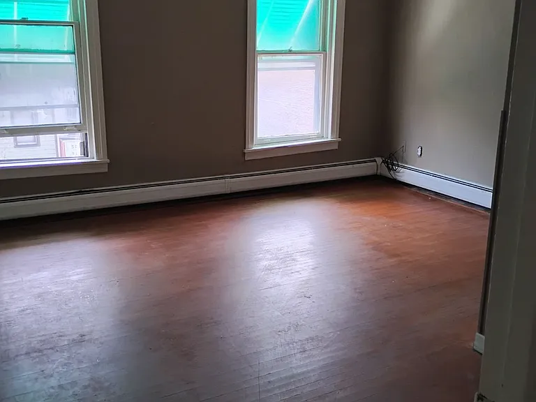 723 Centre St #C — Photo 3