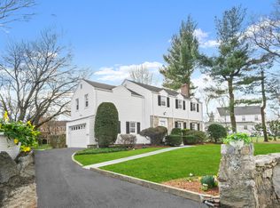 407 Strawberry Hill Ave, Stamford, CT 06902
