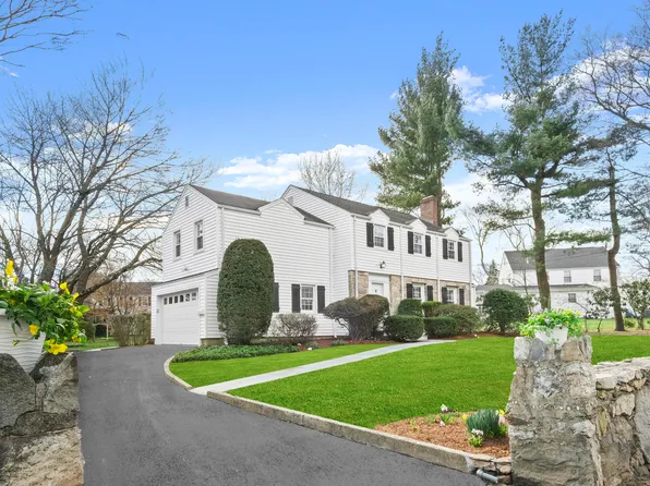 407 Strawberry Hill Ave, Stamford, CT 06902