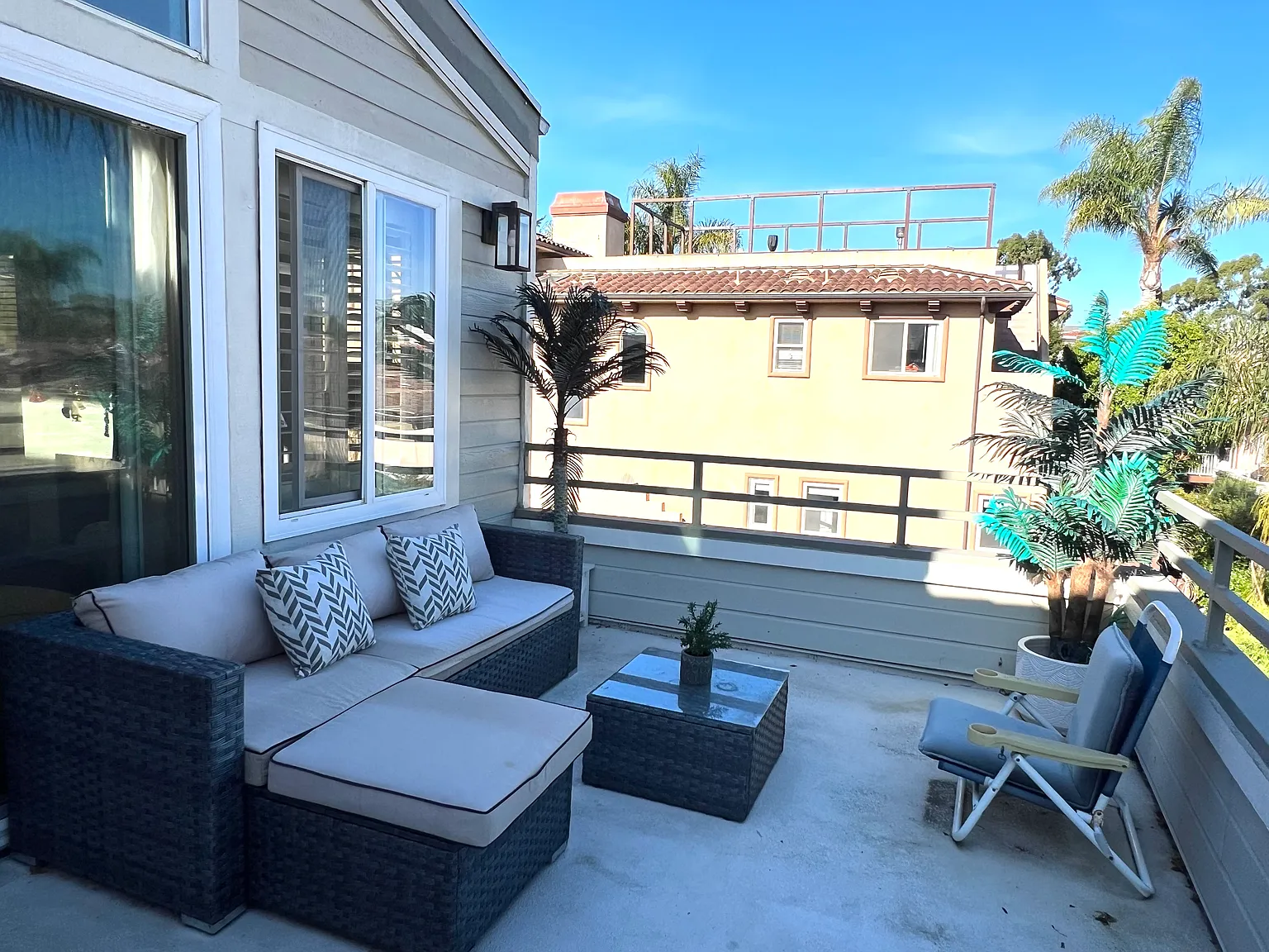 508 N Juanita Ave — Photo 4