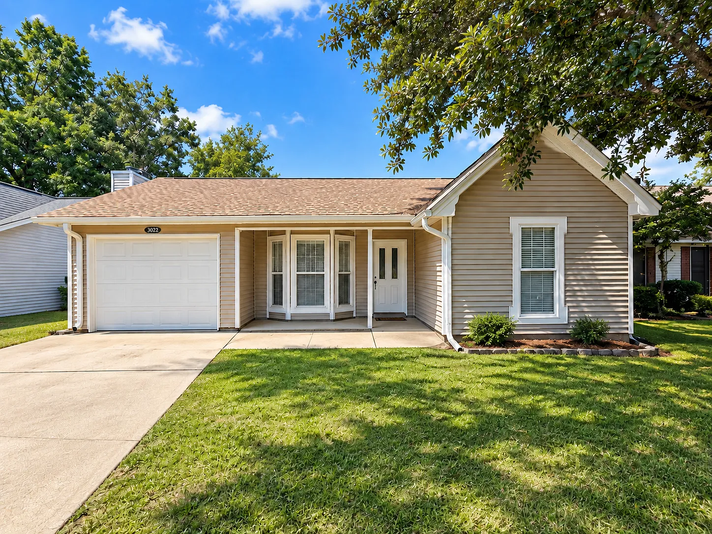 3 bed, 1138 sqft, $1,800 — Photo 1