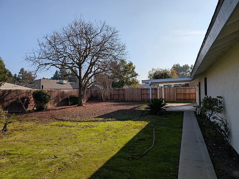 1757 Douglas Ave — Photo 18