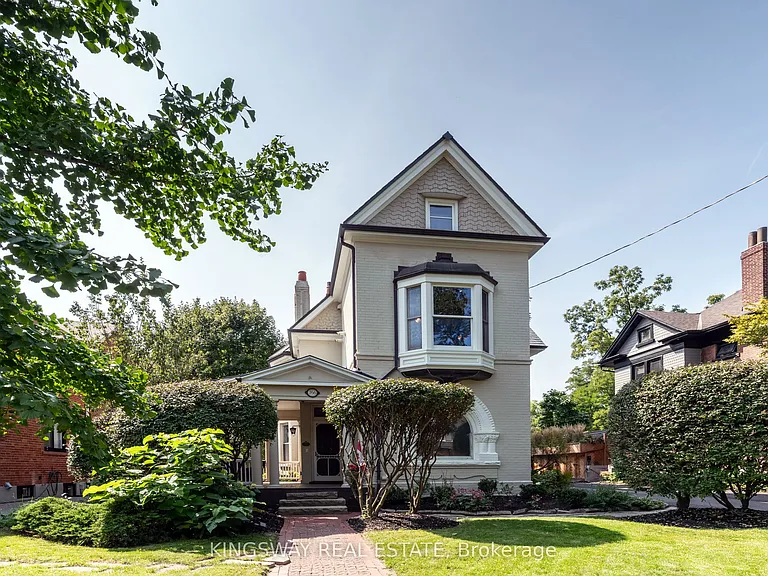 166 High Park Ave — Photo 44