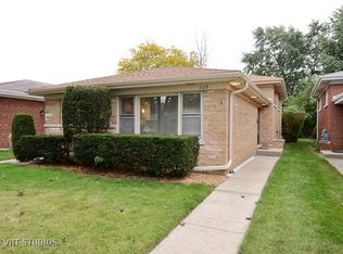 5129 Fairview Ln, Skokie, IL 60077