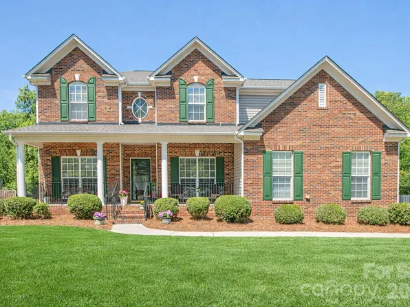 1325 Linden Glen Dr, Matthews, NC 28104