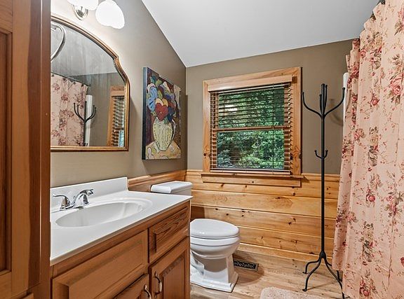 55th image of 61 River Bend Ct