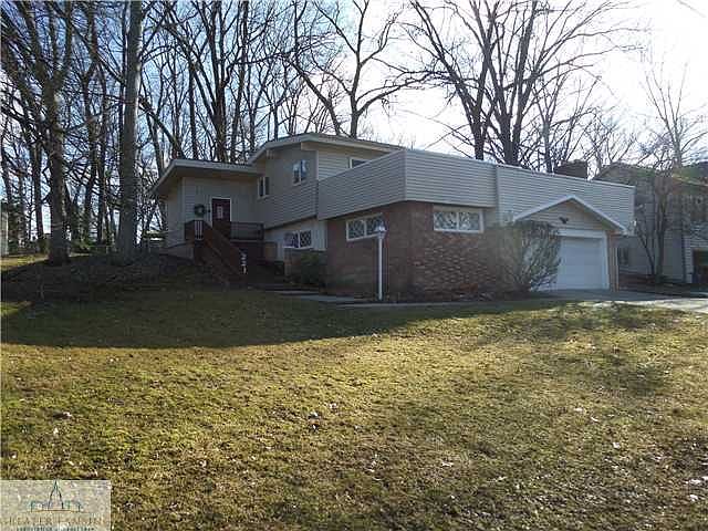 1st image of 221 E Bessemaur Dr