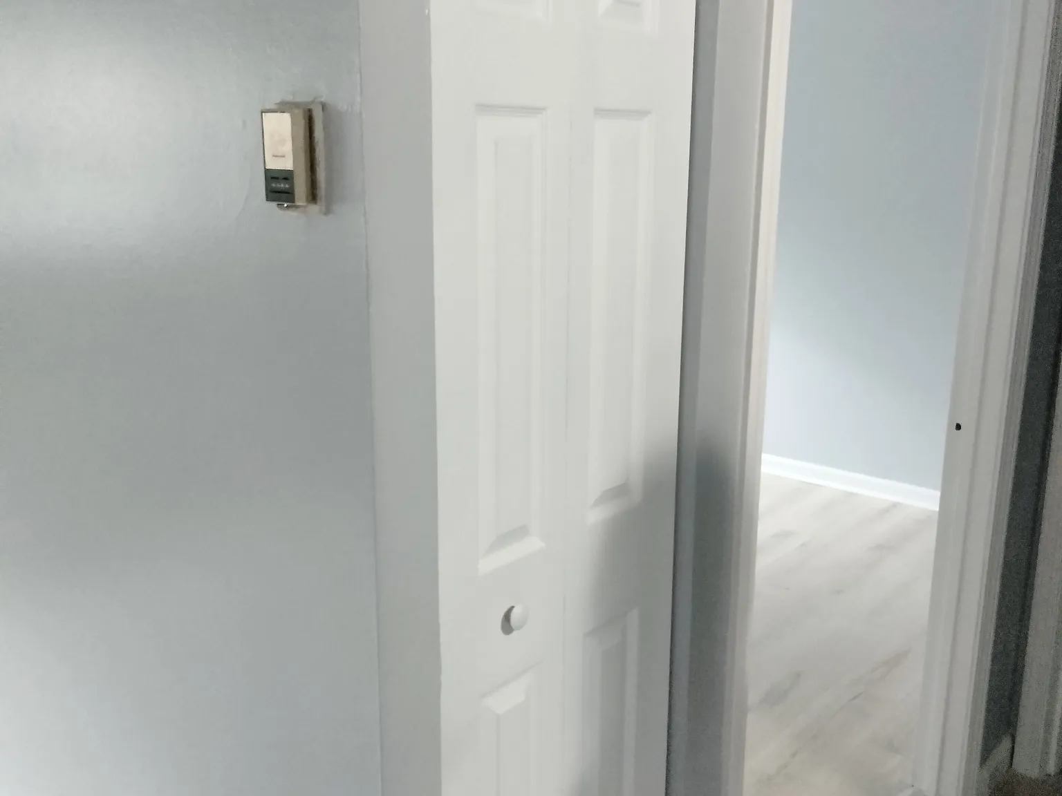 Laurel Manor — Photo 4