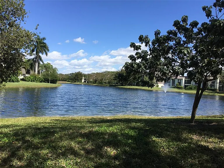 1645 Spoonbill Ln #C — Photo 40