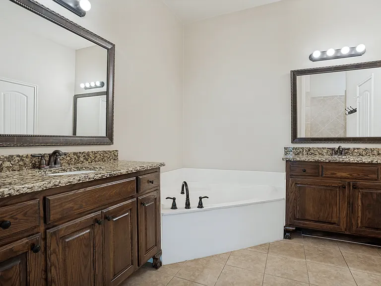 9404 National Pines Dr — Photo 18