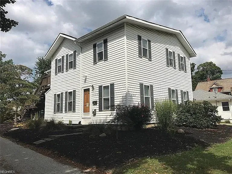628 E Bowman St — Photo 1