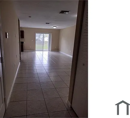 971 SW 15th St — Photo 8