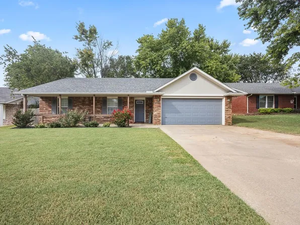 4468 W Chaparral Ln, Fayetteville, AR 72704