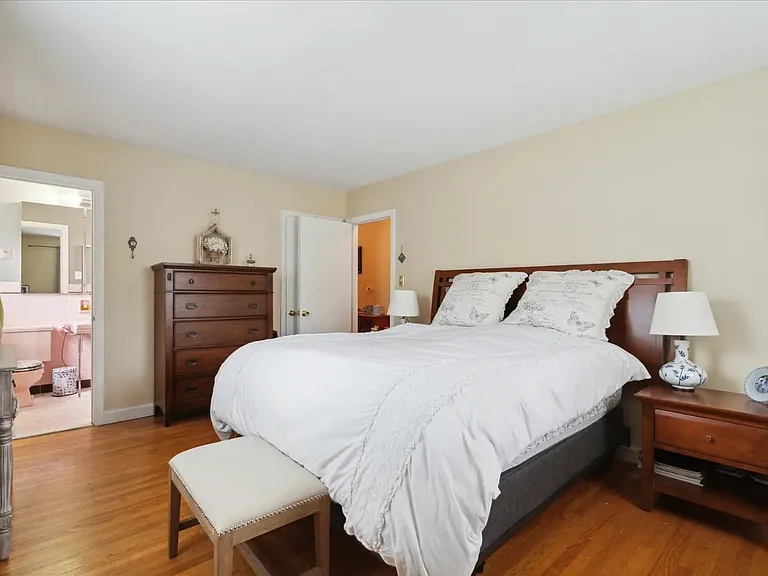 1736 Riverview Rd — Photo 12