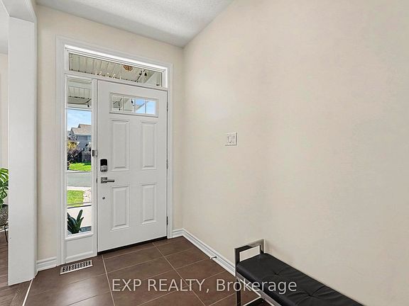 4th image of 39 Pondhawk Way