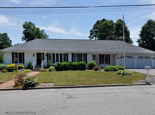 15 Horizon Dr, Cranston, RI 02921