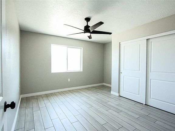 2nd image of 18517 Live Oak St