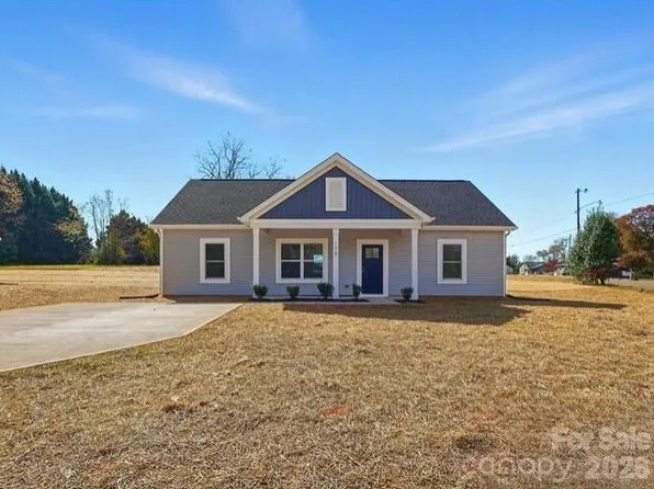 7588 Sarah Dr, Denver, NC 28037