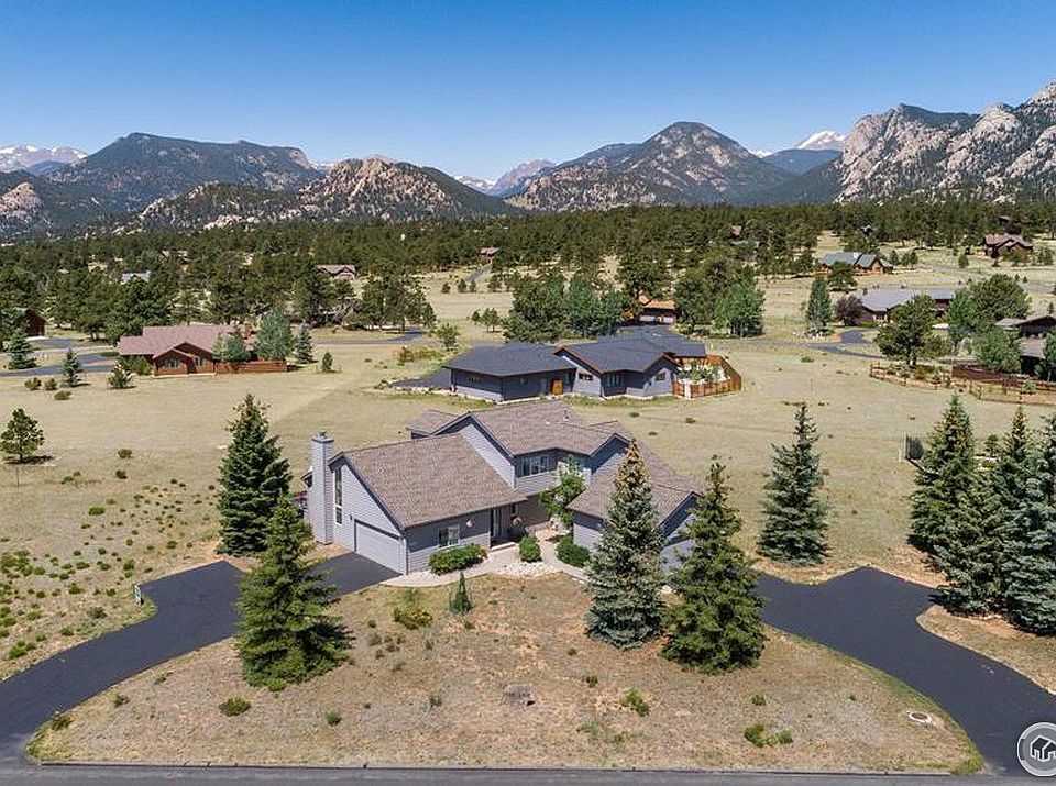 1st image of 1385 Raven Cir