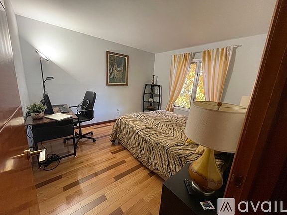 2nd image of 447 Westview Pl #A