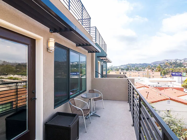 2926 Rowena Ave #2 — Photo 3