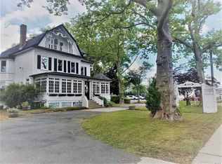 44 Merrick Rd, Amityville, NY 11701